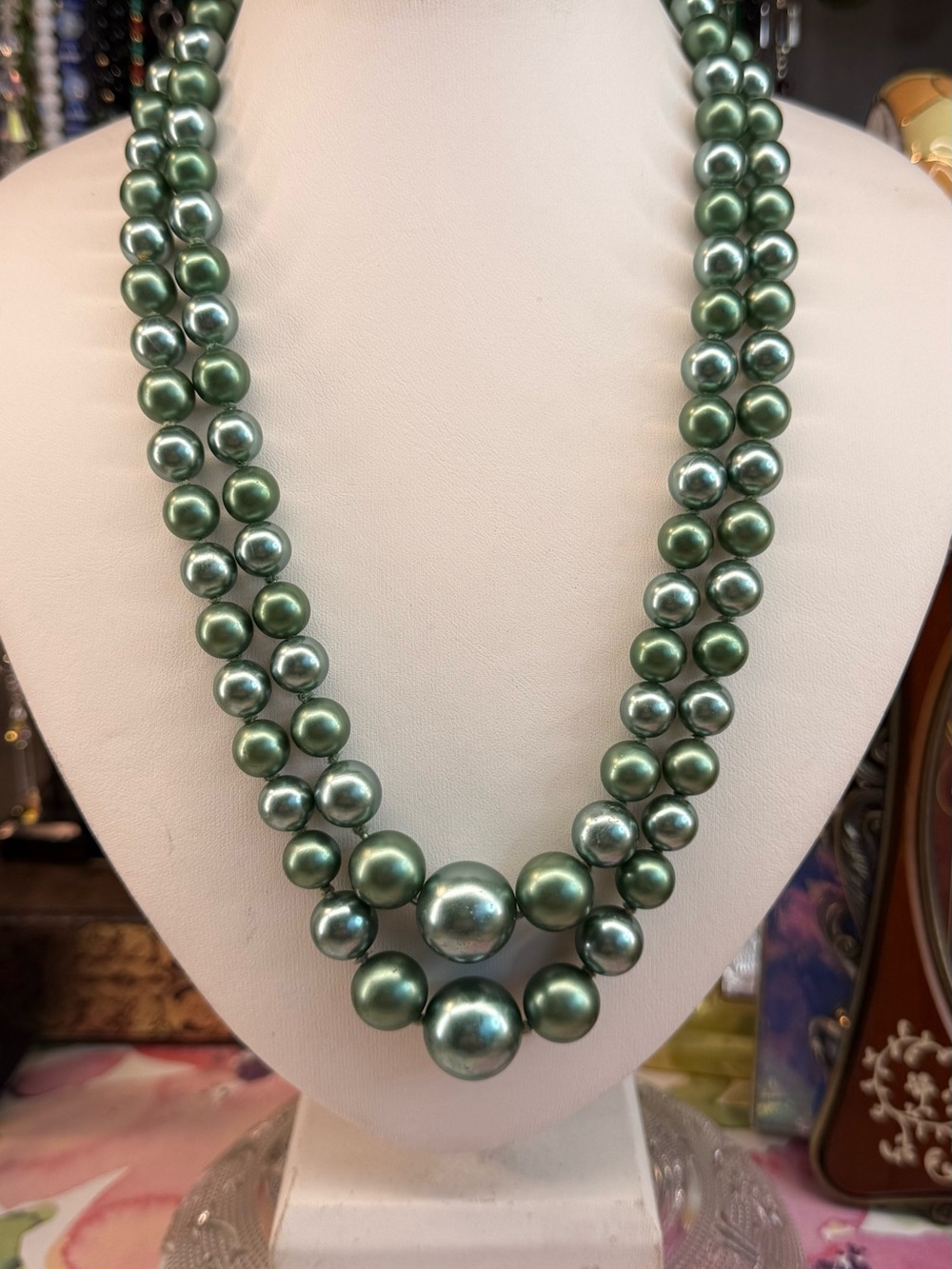 Vintage Japan Green Pearl Double Strand Necklace - Elegant Women Jewelry